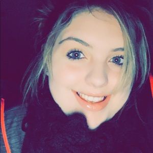 Meet your Posher, Brittney